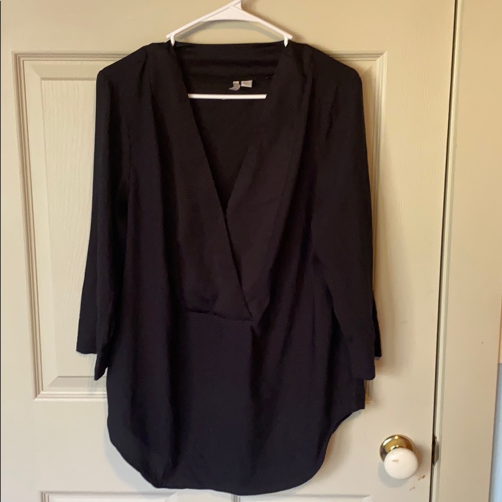 Cato Fashions Size L 3/4 sleeve black blouse